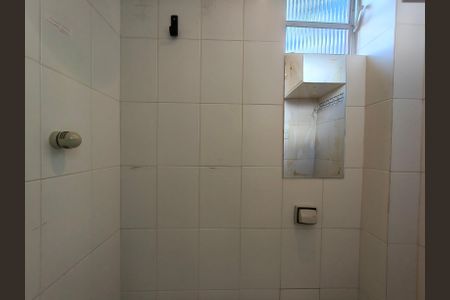 Apartamento para alugar com 91m², 2 quartos e sem vaga Apartamento para alugar com 91m², 2 quartos e sem vagaBanheiro de serviço