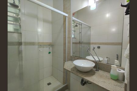 Apartamento para alugar com 91m², 2 quartos e sem vaga Apartamento para alugar com 91m², 2 quartos e sem vagaBanheiro Corredor