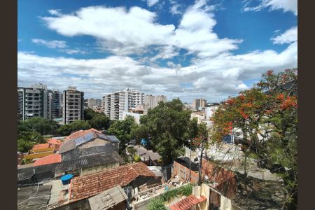 Apartamento para alugar com 91m², 2 quartos e sem vaga Apartamento para alugar com 91m², 2 quartos e sem vagaVista do Quarto 2