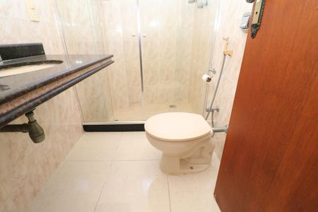 Apartamento à venda com 245m², 4 quartos e 3 vagasBanheiro Social