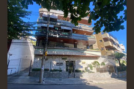 Apartamento à venda com 245m², 4 quartos e 3 vagasFachada