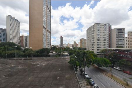 Vista de kitnet/studio para alugar com 1 quarto, 20m² em Funcionários, Belo Horizonte