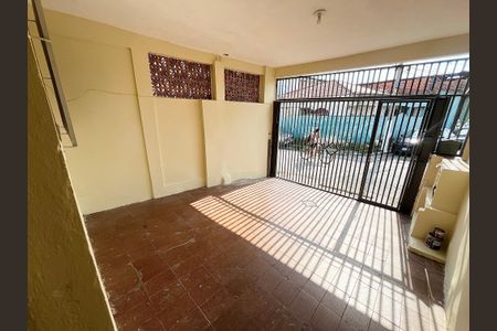 Casa à venda com 150m², 3 quartos e 1 vaga Casa à venda com 150m², 3 quartos e 1 vagaGaragem