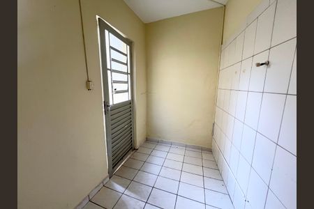 Casa à venda com 150m², 3 quartos e 1 vaga Casa à venda com 150m², 3 quartos e 1 vagaQuarto de Serviço