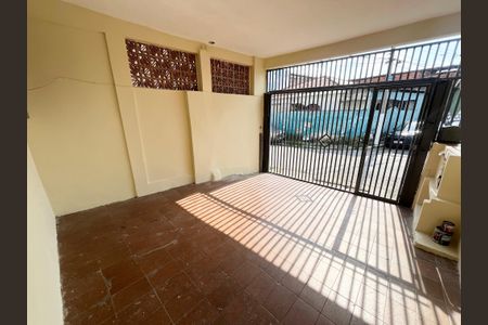 Casa à venda com 150m², 3 quartos e 1 vaga Casa à venda com 150m², 3 quartos e 1 vagaGaragem