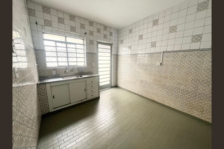 Casa à venda com 150m², 3 quartos e 1 vaga Casa à venda com 150m², 3 quartos e 1 vagaCozinha