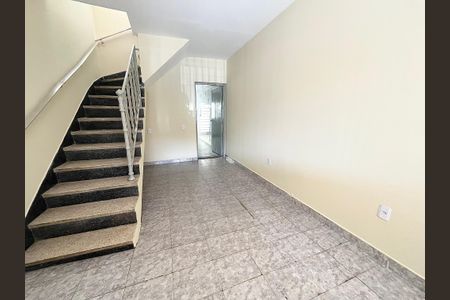 Casa à venda com 150m², 3 quartos e 1 vaga Casa à venda com 150m², 3 quartos e 1 vagaSala