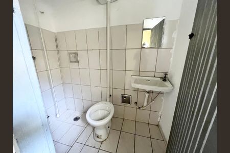 Casa à venda com 150m², 3 quartos e 1 vaga Casa à venda com 150m², 3 quartos e 1 vagaBanheiro - quarto de serviço
