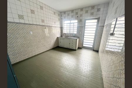 Casa à venda com 150m², 3 quartos e 1 vaga Casa à venda com 150m², 3 quartos e 1 vagaCozinha