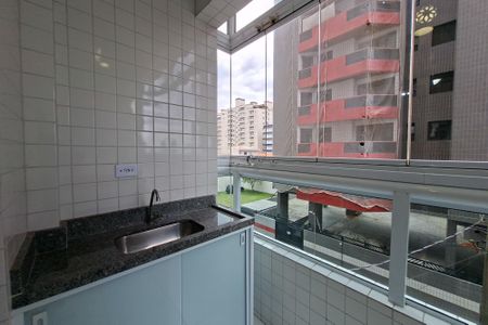 Varanda da sala  de apartamento para alugar com 2 quartos, 50m² em Nova Mirim, Praia Grande