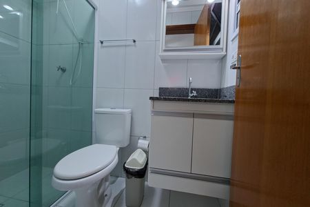 Apartamento para alugar com 50m², 2 quartos e 1 vaga Apartamento para alugar com 50m², 2 quartos e 1 vagaBanheiro da suite
