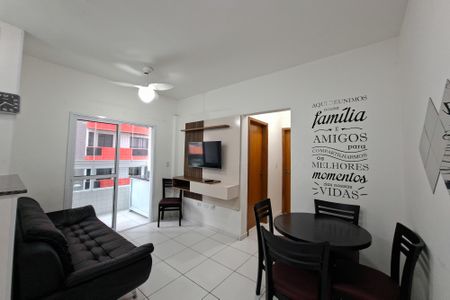 Sala de apartamento para alugar com 2 quartos, 50m² em Nova Mirim, Praia Grande