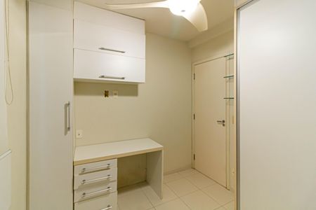 Apartamento à venda com 67m², 2 quartos e 1 vagaQuarto