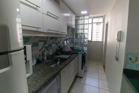 Apartamento à venda com 105m², 4 quartos e 2 vagasCozinha e Área de Serviço