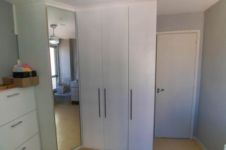 Apartamento à venda com 105m², 4 quartos e 2 vagasQuarto 2