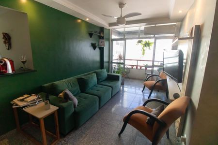 Apartamento à venda com 105m², 4 quartos e 2 vagasSala