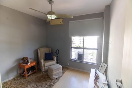 Apartamento à venda com 105m², 4 quartos e 2 vagasQuarto 1