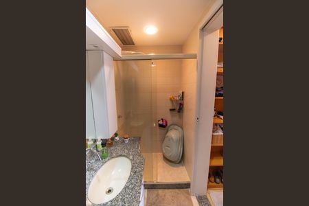 Apartamento à venda com 105m², 4 quartos e 2 vagasBanheiro da Suíte