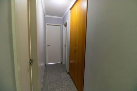 Apartamento à venda com 105m², 4 quartos e 2 vagasCorredor