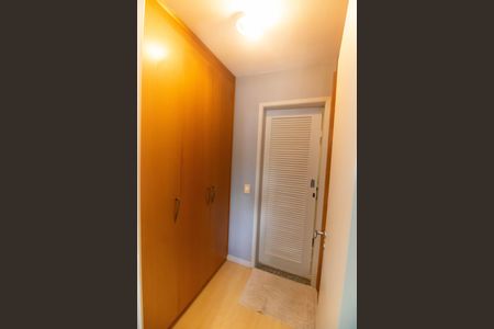 Apartamento à venda com 105m², 4 quartos e 2 vagasCloset da suíte