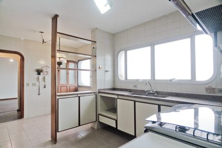Apartamento à venda com 190m², 3 quartos e 5 vagas