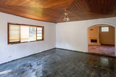 Casa para alugar com 800m², 3 quartos e 5 vagasSala de TV