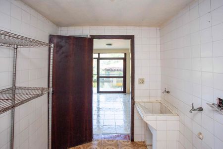 Casa para alugar com 800m², 3 quartos e 5 vagasÁrea de Serviço