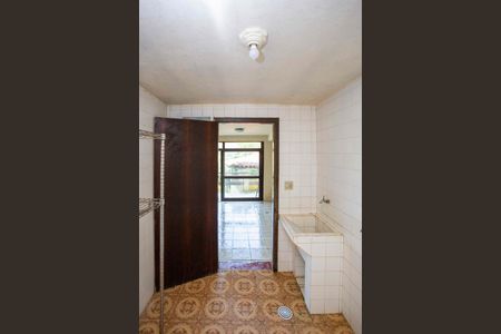 Casa para alugar com 800m², 3 quartos e 5 vagasÁrea de Serviço