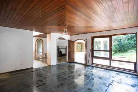 Casa para alugar com 800m², 3 quartos e 5 vagasSala de TV