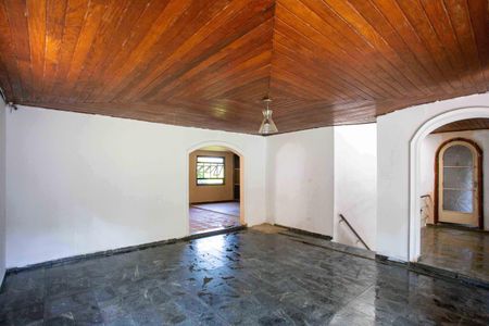 Sala de TV de casa à venda com 3 quartos, 800m² em Eldorado, Diadema