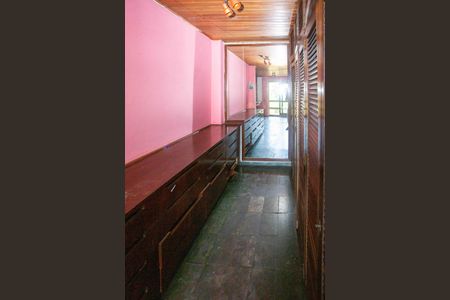Casa para alugar com 800m², 3 quartos e 5 vagasCloset da suíte