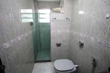 Apartamento para alugar com 63m², 2 quartos e sem vagaBanheiro