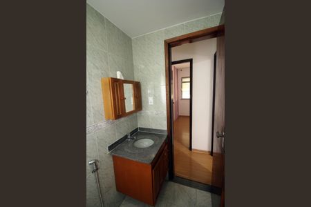 Apartamento para alugar com 63m², 2 quartos e sem vagaBanheiro