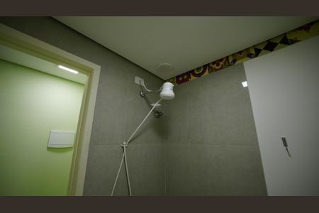 Banheiro Social de casa para alugar com 1 quarto, 24m² em Vila Floresta, Santo André