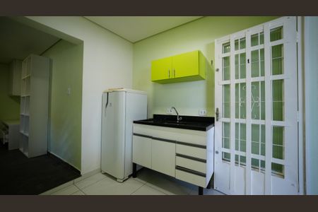 Sala/Cozinha de casa para alugar com 1 quarto, 24m² em Vila Floresta, Santo André