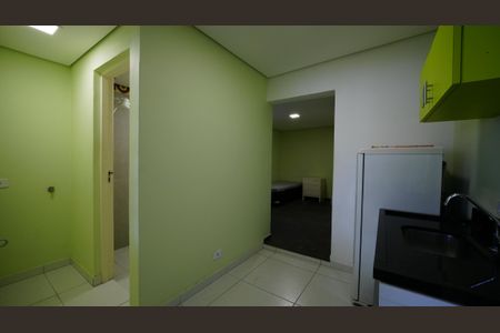Sala/Cozinha de casa para alugar com 1 quarto, 24m² em Vila Floresta, Santo André