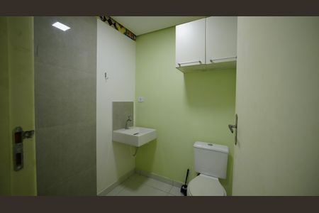 Banheiro Social de casa para alugar com 1 quarto, 24m² em Vila Floresta, Santo André