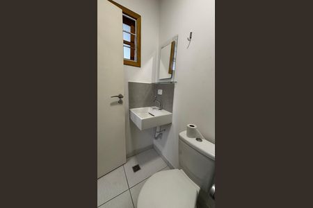 Banheiro de casa para alugar com 1 quarto, 30m² em Vila Floresta, Santo André