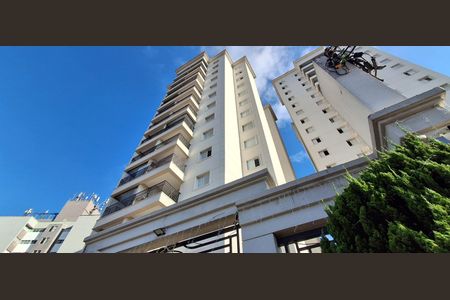 Apartamento para alugar com 71m², 3 quartos e 2 vagasFachada