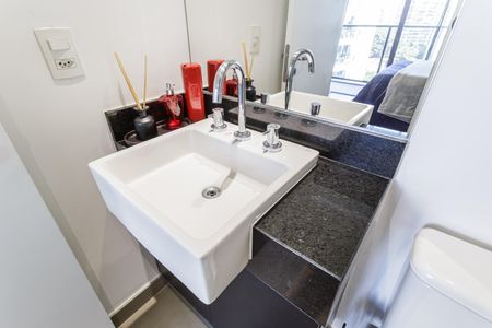 Studio à venda com 34m², 1 quarto e sem vaga Studio à venda com 34m², 1 quarto e sem vagaBanheiro