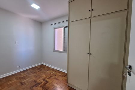 Quarto 3 de apartamento para alugar com 3 quartos, 88m² em Vila Santa Teresa, Santo André
