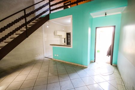 Casa para alugar com 123m², 2 quartos e 2 vagasSala