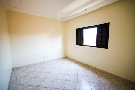 Casa para alugar com 123m², 2 quartos e 2 vagasSuíte 1