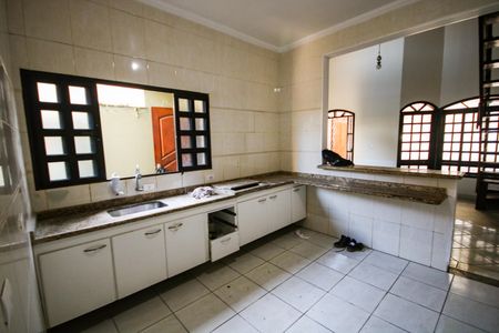 Casa para alugar com 123m², 2 quartos e 2 vagasCozinha