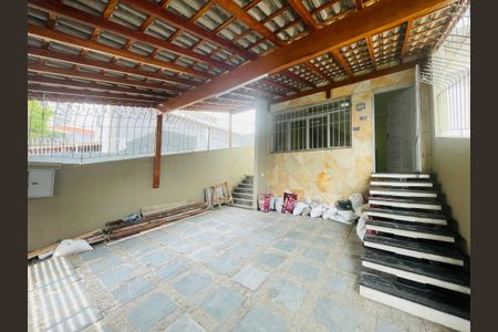 Casa à venda com 109m², 3 quartos e 2 vagasGaragem
