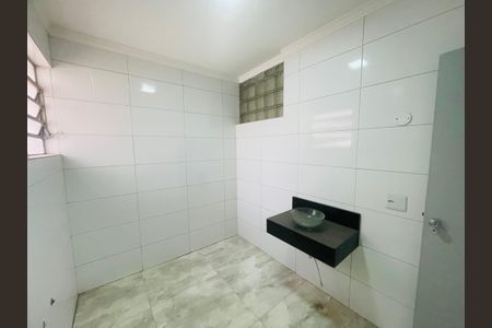 Casa à venda com 109m², 3 quartos e 2 vagasBanheiro 2