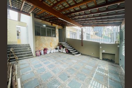 Casa à venda com 109m², 3 quartos e 2 vagasGaragem