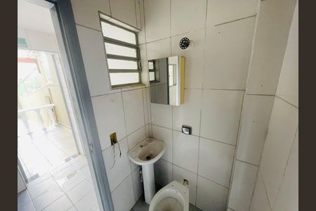 Casa à venda com 109m², 3 quartos e 2 vagasBanheiro 1