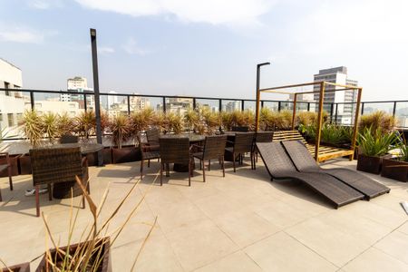 Studio para alugar com 26m², 1 quarto e sem vaga Studio para alugar com 26m², 1 quarto e sem vagaÁrea comum - Piscina