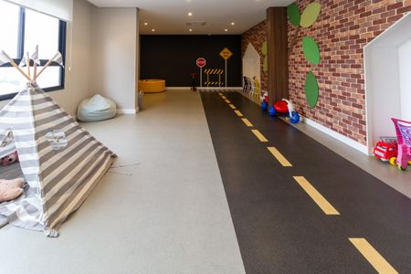 Studio para alugar com 26m², 1 quarto e sem vaga Studio para alugar com 26m², 1 quarto e sem vagaÁrea comum - Brinquedoteca